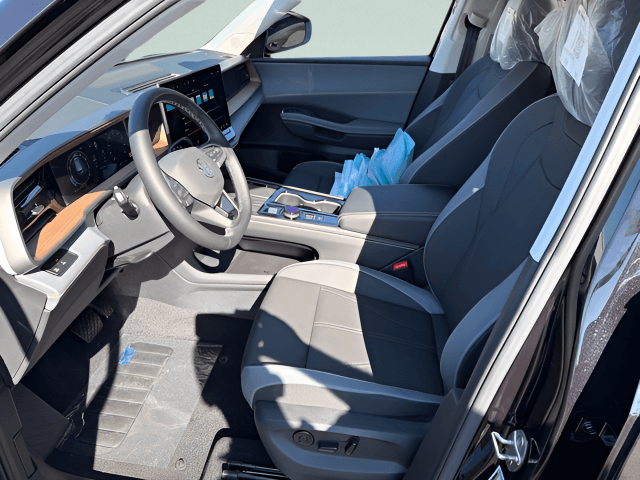2027 Volkswagen Atlas SE w/Technology Photo in Forest VA 24551