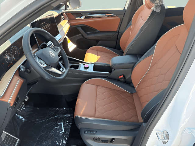 2026 Volkswagen Tiguan SEL R-Line Turbo Photo in Forest VA 24551