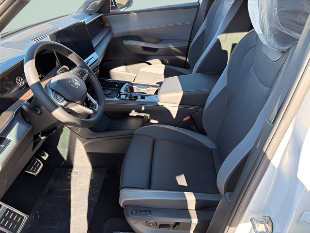 2027 Volkswagen Atlas SEL Premium R-Line Photo in Forest VA 24551
