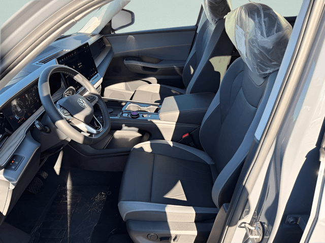 2027 Volkswagen Atlas SE w/Technology Photo in Forest VA 24551