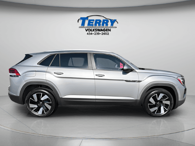 2026 Volkswagen Atlas Cross Sport SE w/Technology Photo in Forest VA 24551