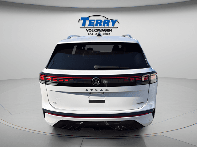 2027 Volkswagen Atlas SEL Premium R-Line Photo in Forest VA 24551