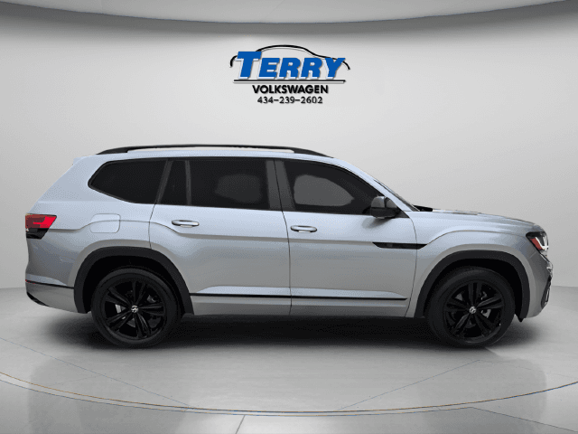 2023 Volkswagen Atlas 3.6L V6 SEL R-Line Photo in Forest VA 24551