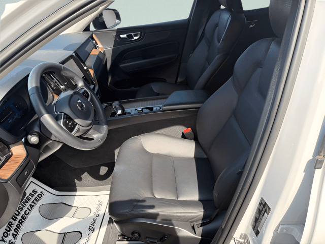 2023 Volvo XC60 B5 Plus Dark Theme Photo in Forest VA 24551