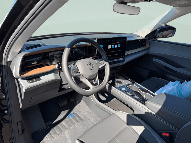 2027 Volkswagen Atlas SE w/Technology Photo in Forest VA 24551